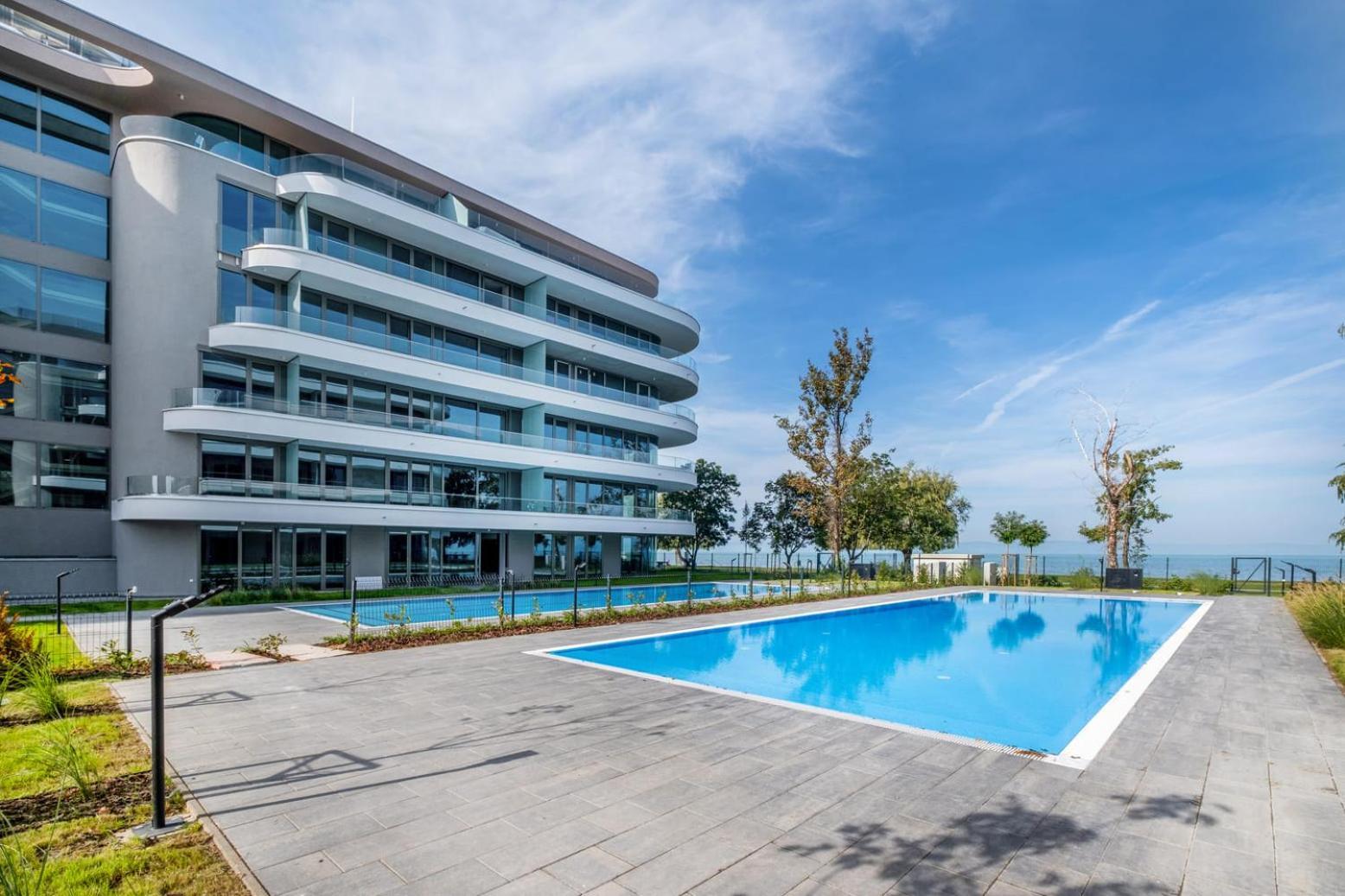 Myflat Wave Luxury 44 Suite Шиофок Экстерьер фото