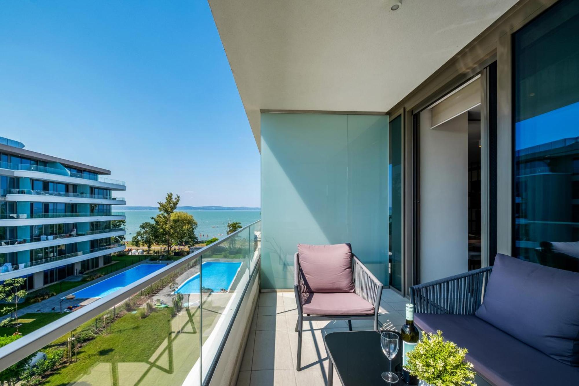 Myflat Wave Luxury 44 Suite Шиофок Экстерьер фото